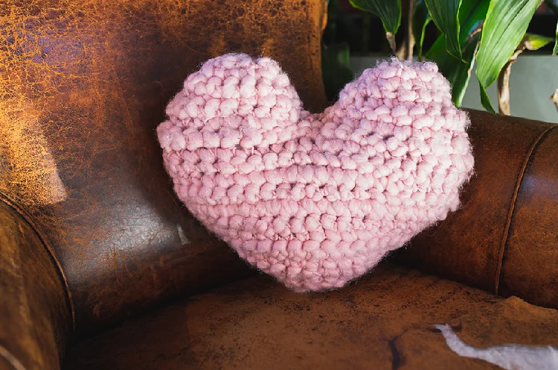 Heart Pillow (Crochet) - Version 2